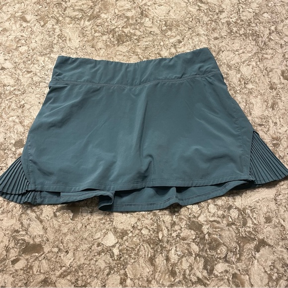 Lululemon Skirt - Picture 2 of 5